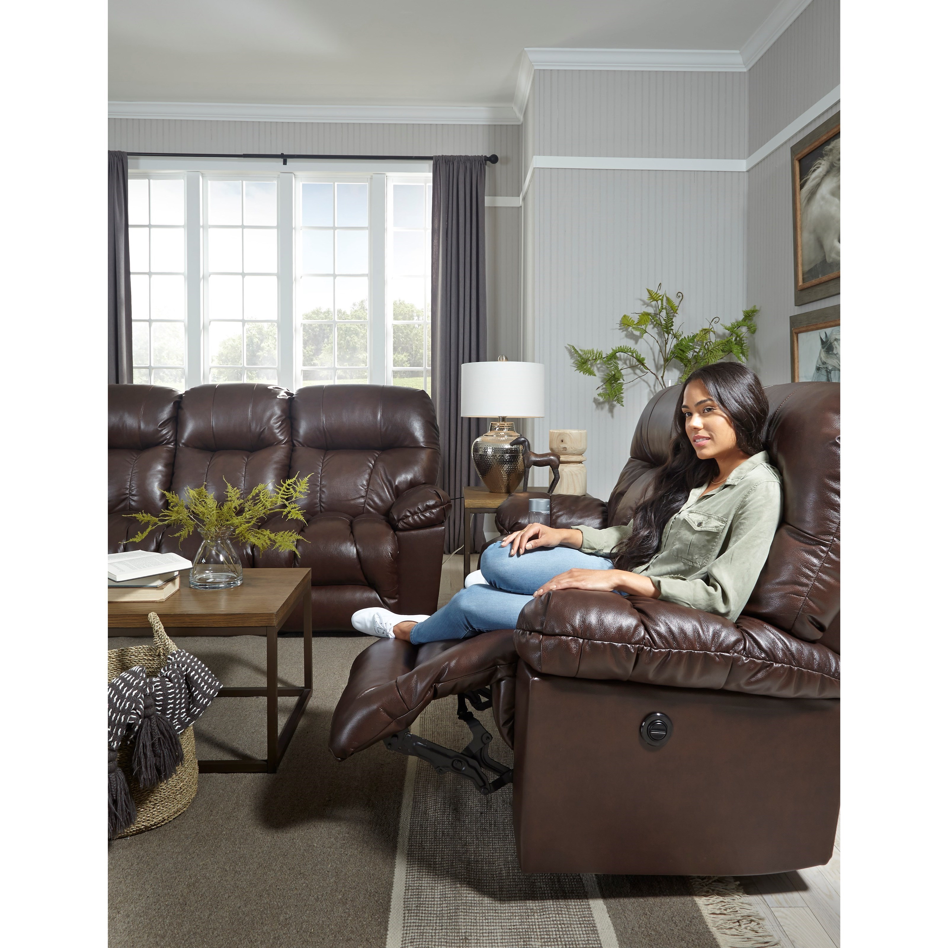 Double rocker recliner with console best sale